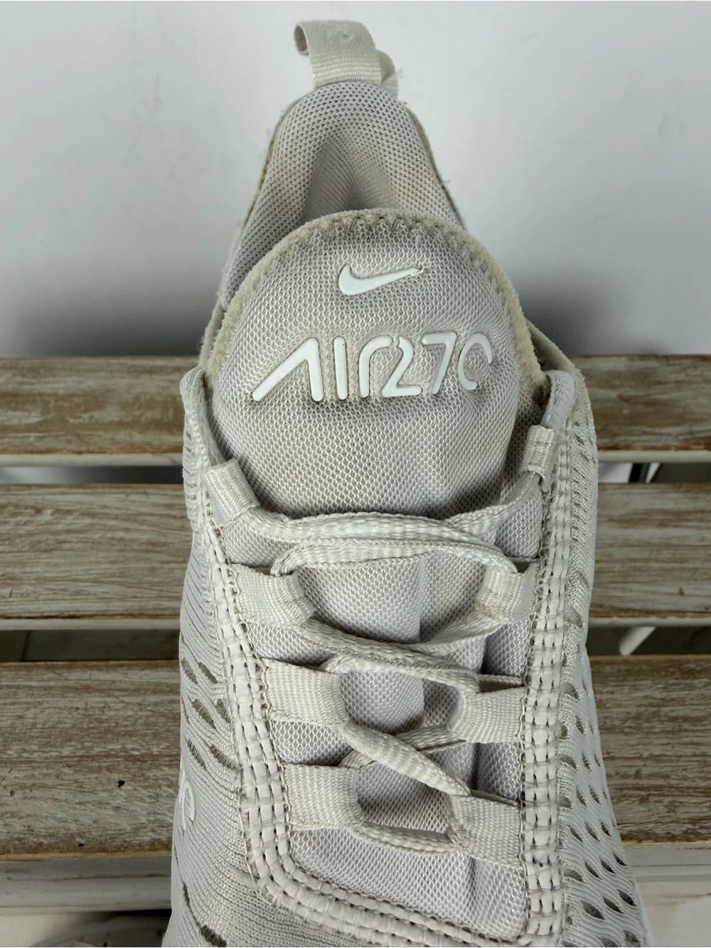 Nike Air Max 270 sneakers in a light bone, white color way size 7Y